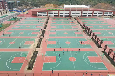 四川省蓬安中学篮球场